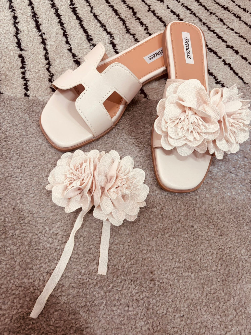 FLAT BEIGE - MIAMI FLOWERS